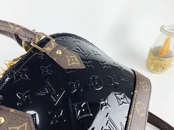 ルイヴィトンバッグ内部構造